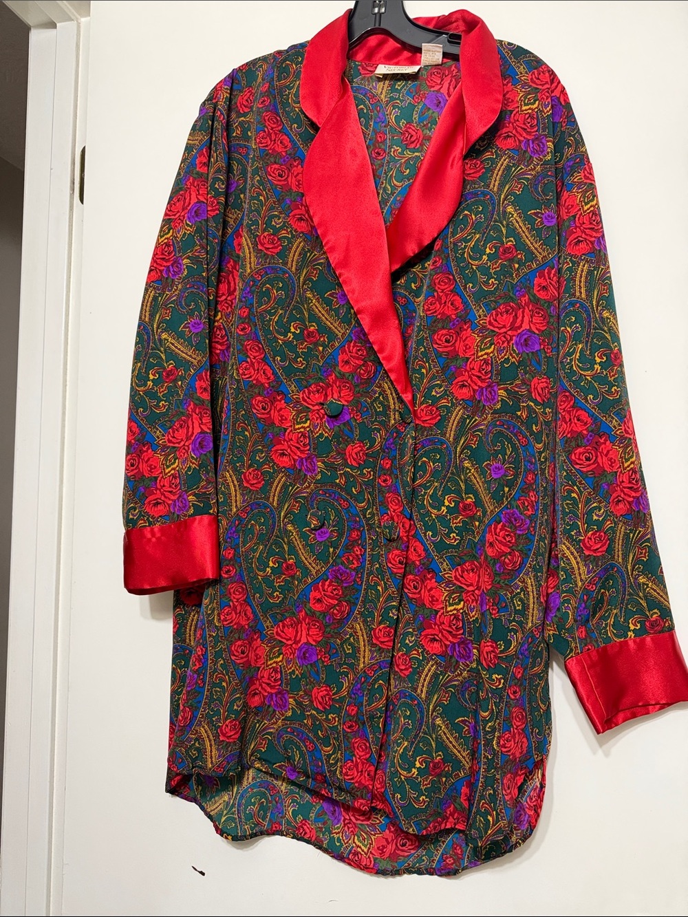 VICTORIA SECRET Silky Floral Paisley Jacket